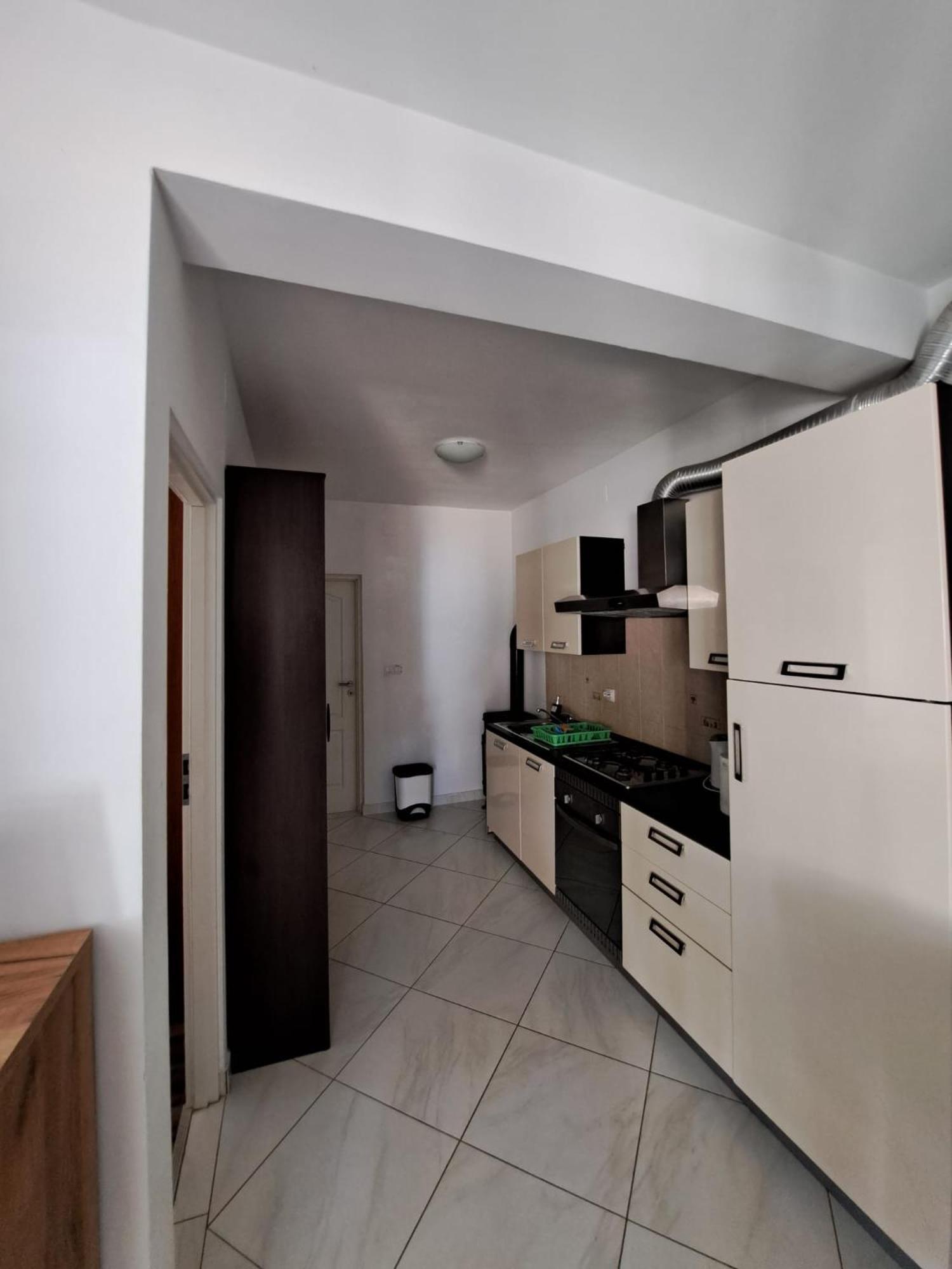מאנדרה Apartments Maretic מראה חיצוני תמונה